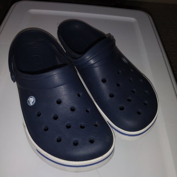 Classic Retro Crocs - Picture 2 of 2